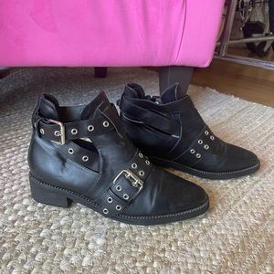 Black metal hardware ankle boots. Perfect for Coachella and alike